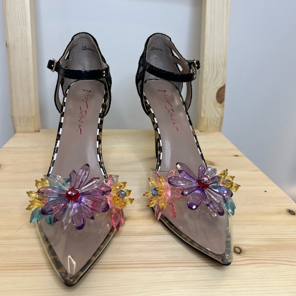 Betsey Johnson Floral Point Toe Lucite Heel - Picture 2 of 8